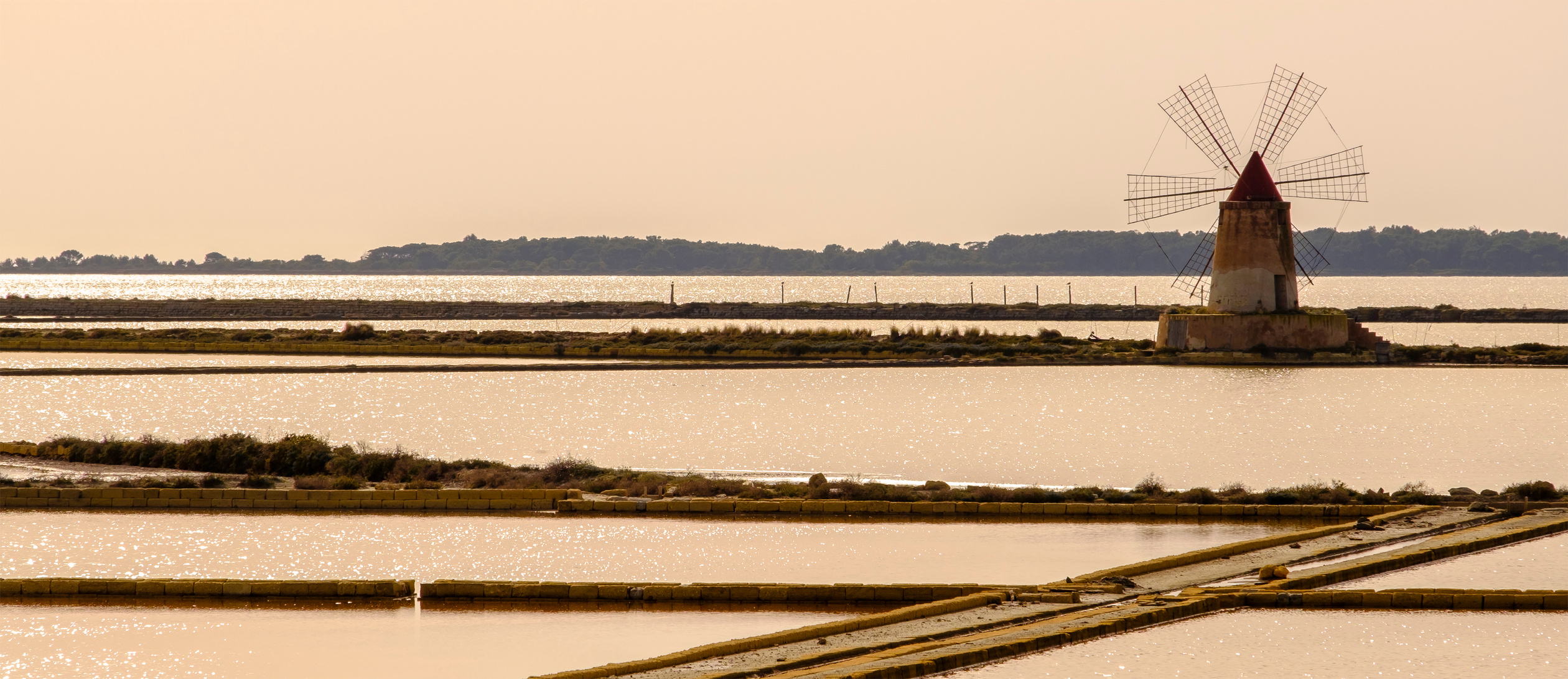 Saline della Laguna, "Isole dello Stagnone di Marsala" Nature Reserve (Marsala, Sicily, Italy)